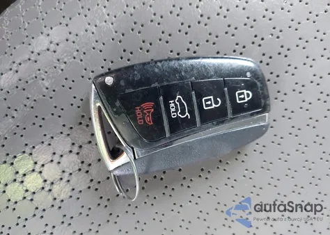 2013 Hyundai Santa Fe Sport z USA, uszkodzony, nr VIN 5XYZU3LBXDG092311